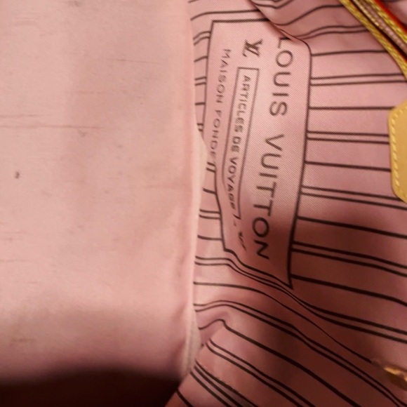 Louis Vuitton Brown and Tan Monogram Tote MM - Picture 6 of 6